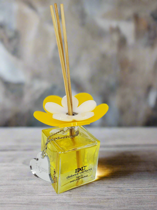 Debora Carlucci Square Reed Difusor Frasco de aroma de argán con tapa de flor vibrante 3.5 oz. #DC5798