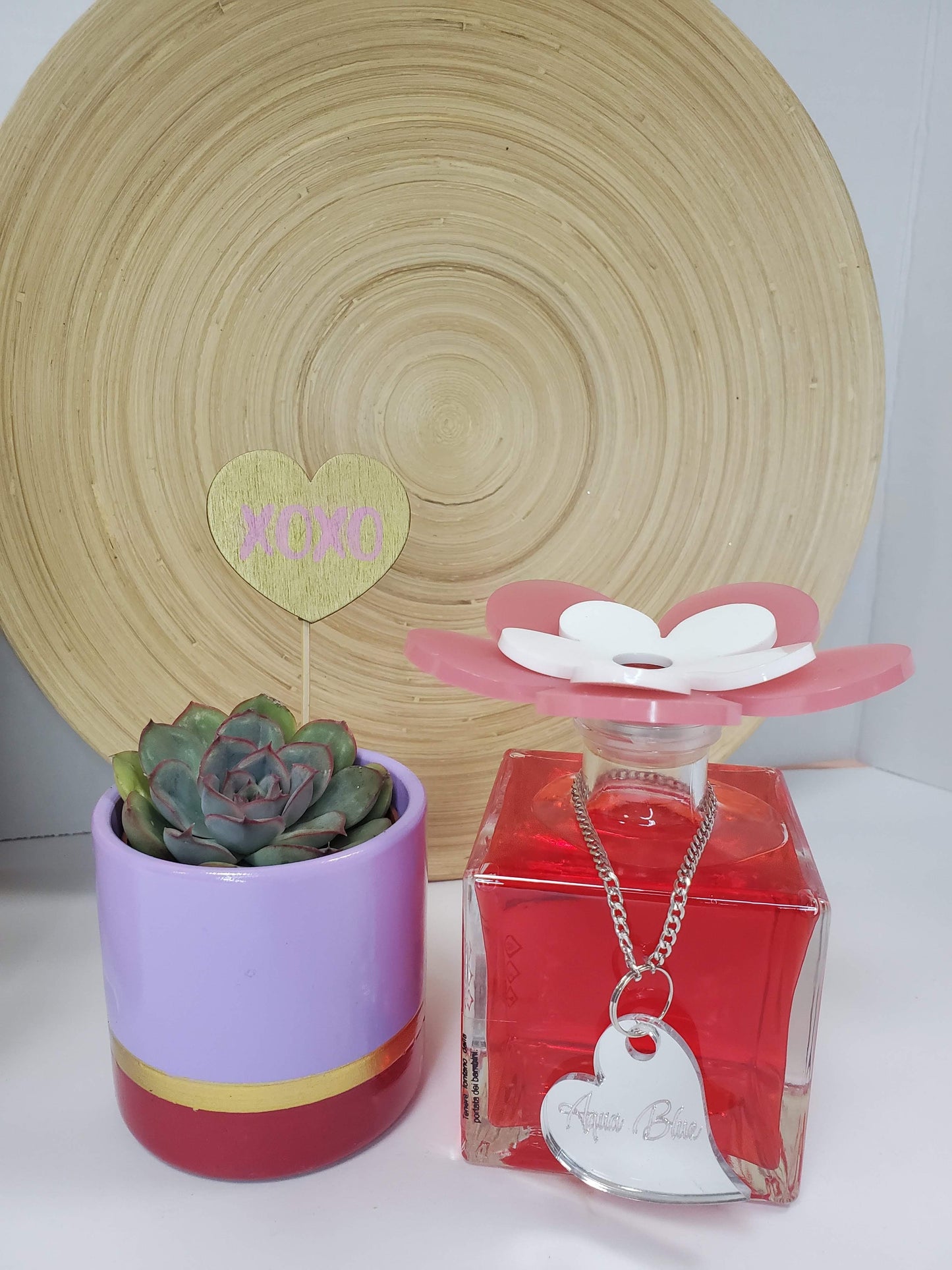 Debora Carlucci Collezione Renoir Diffusore quadrato grande rosso Bottiglia di profumo di melograno melograno con parte superiore a fiori vivaci 7 oz. #DC5807