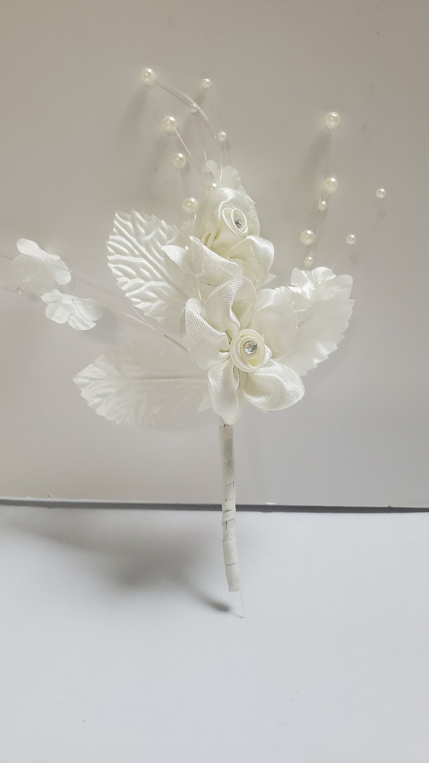Bouquet di fiori avorio w. streaming perle- 12 pz/borsa ARF2083I