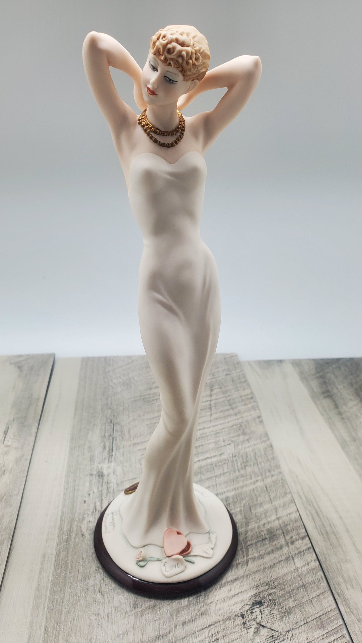 Giuseppe Armani Collection Figurine "Happy Birthday" 1864F