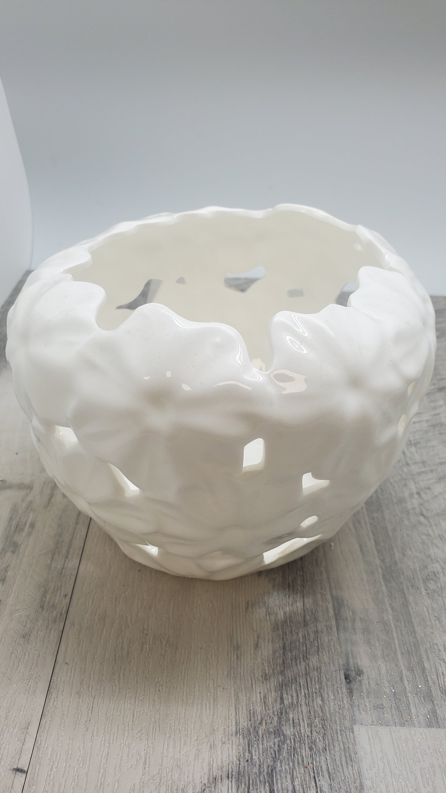 Ivory Porcelain Centerpiece Vase W/ Embossed Flower Décor #DC2653