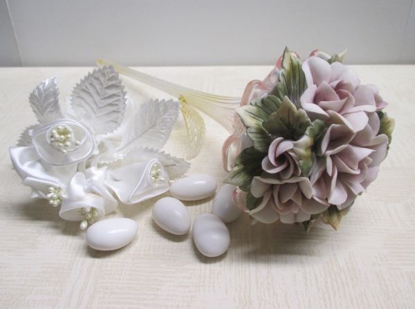 Bouquet Porcellana Capodimonte Con Gambo In Vetro 5G1749