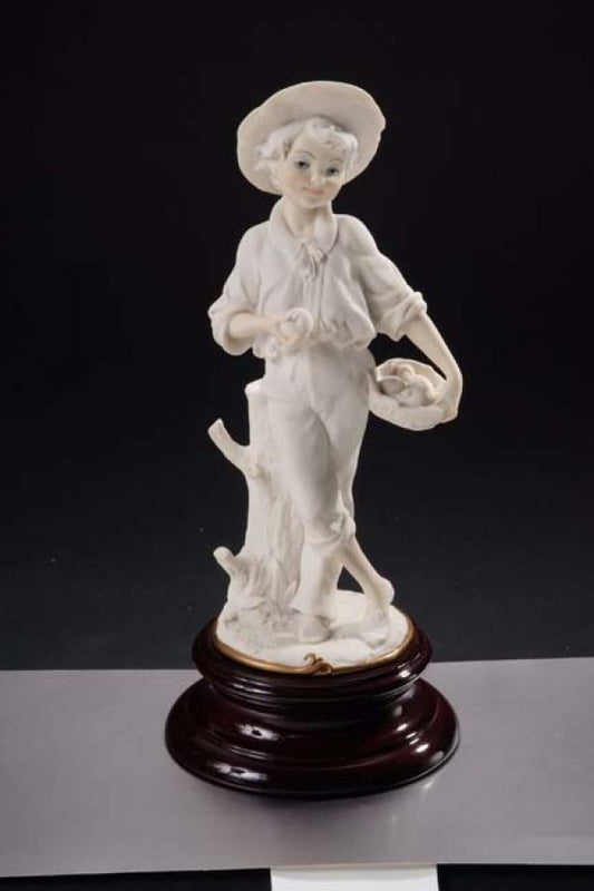 Giuseppe Armani Statue #0917