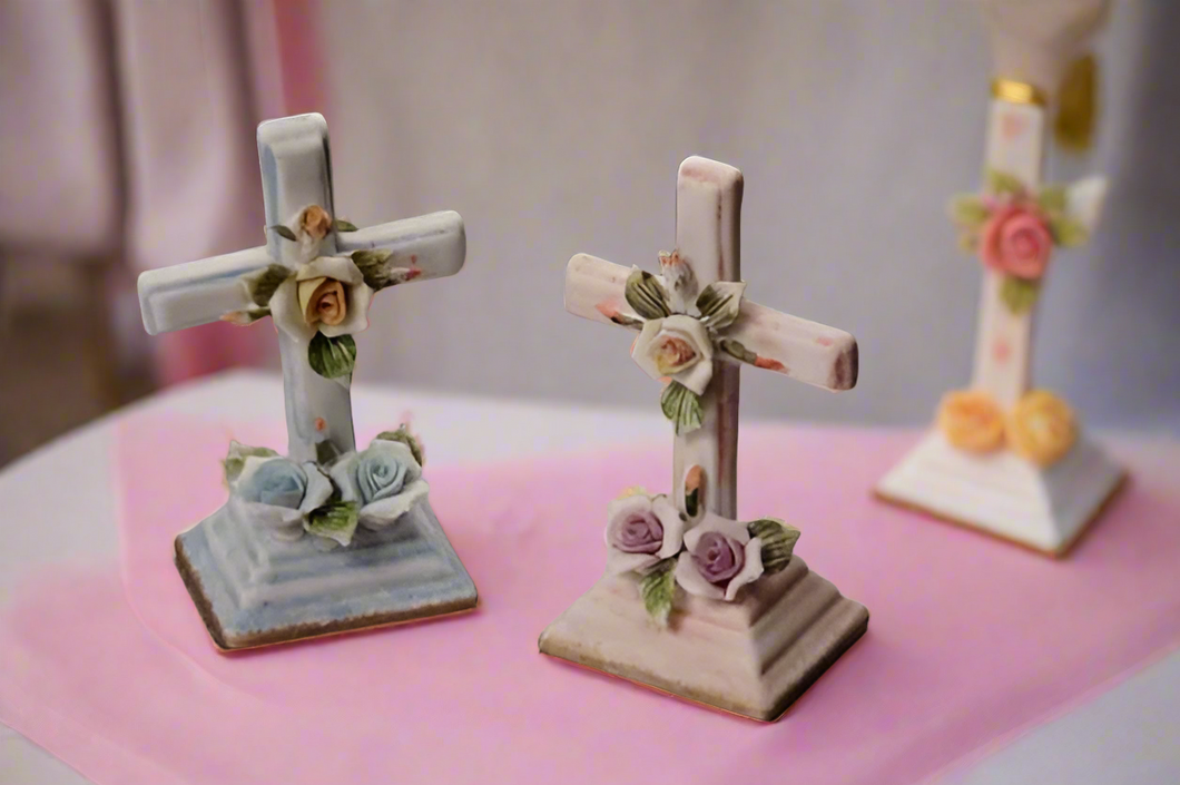 Porcelain Cross Party Favors #4F3001