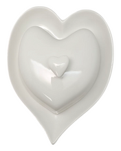 Load image into Gallery viewer, Sogno D&#39; Oro 7&quot; Heart Shaped Butter Dish w/ Lid on Bamboo Base  #SD061081
