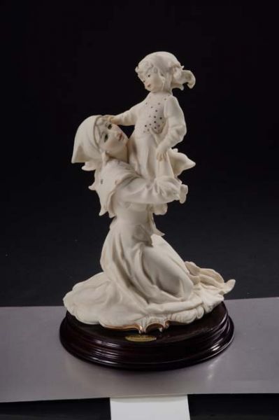 Giuseppe Armani Collection Mother And Child Figurine #0216C
