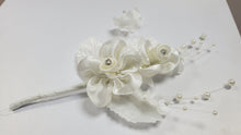 Cargar imagen en el visor de la galería, Ramo de flores de marfil w. Perlas flotantes- 12 piezas/bolsa ARF2083I
