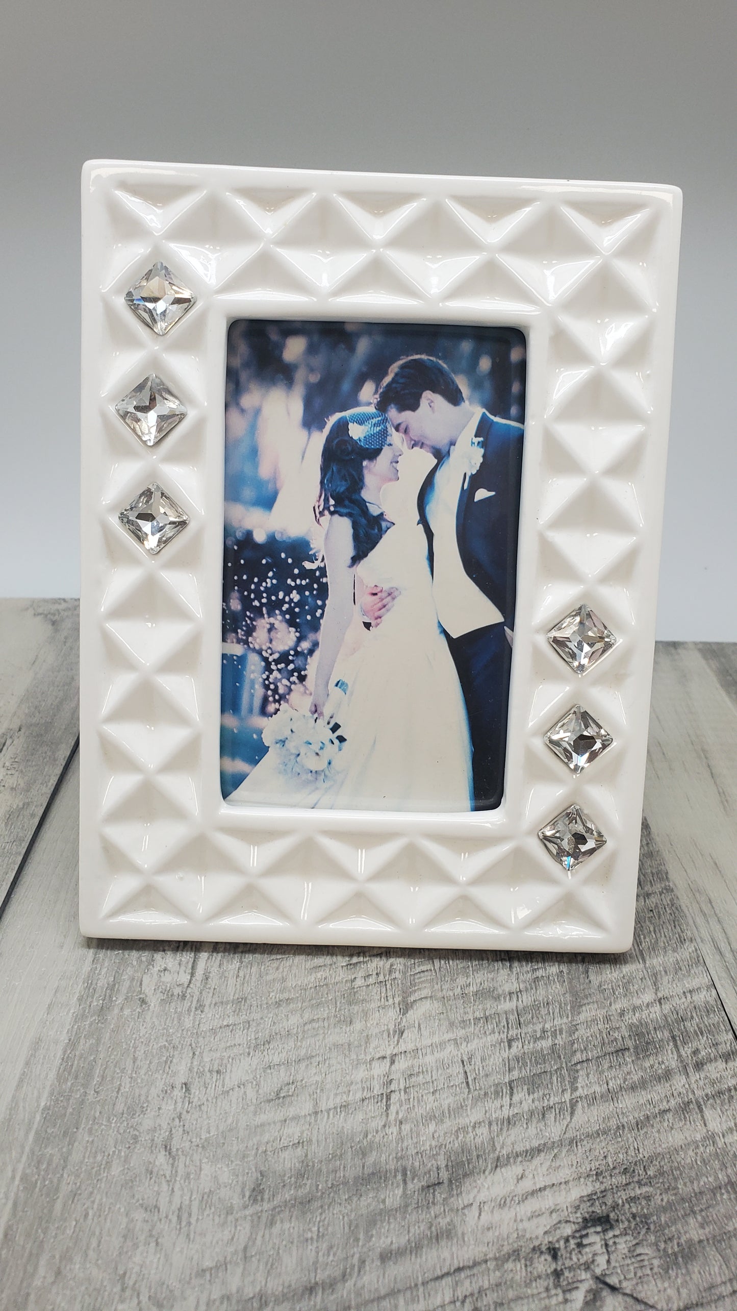 Cornice Portafoto Bianca Bone China c. Cristallo Swarovski #130235 