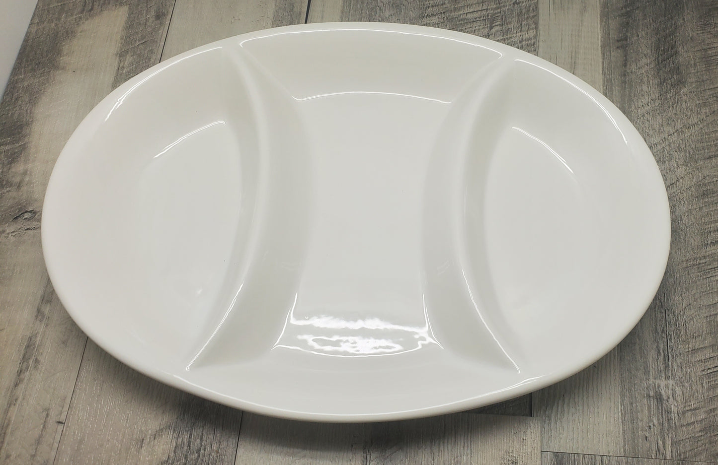 Cucina Italiana Ceramic 3 Section Appetizer Oval Serving Tray in White  #0041-W