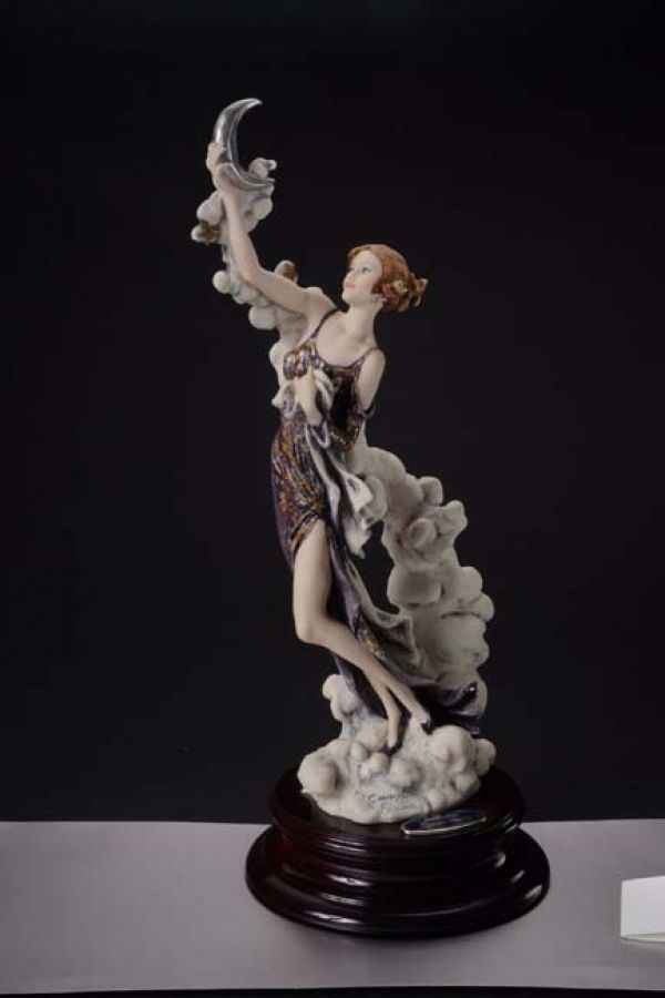 Giuseppe Armani Silver Moon Figurine | JSIMPORTS #4242/5000 Figurine #1000