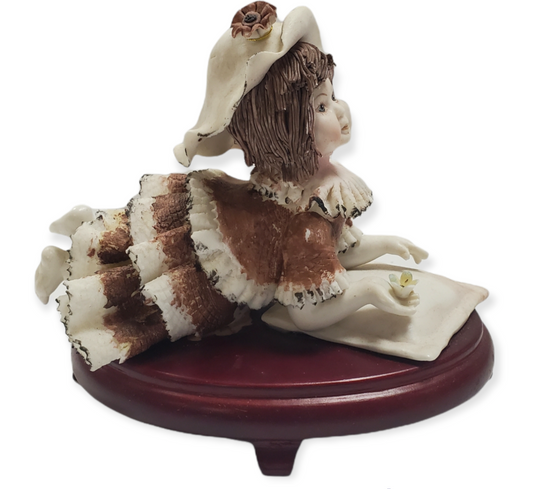 Centros de mesa de niña de porcelana #4D002